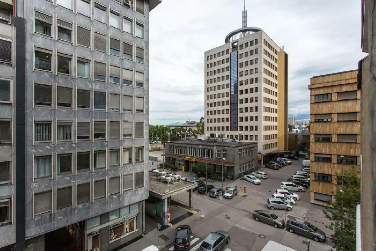 ★ Exclusive Central Apartment ★ Free Garage ★ Ljubljana Eksteriør bilde